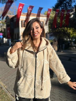 Şerit Detaylı İp Büzgülü Kapüşonlu İthal Keçe Mont Krem