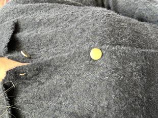 Yaka Detaylı Gold Düğmeli Hırka Siyah