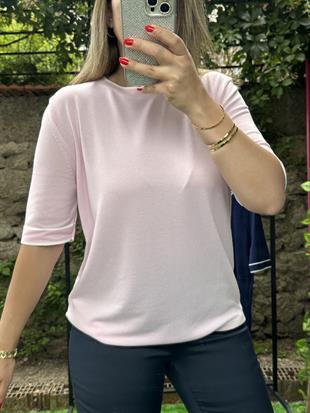 Yuvarlak Yaka Çizgi Detaylı Merserize Bluz Pembe