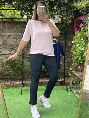Yuvarlak Yaka Çizgi Detaylı Merserize Bluz Pembe