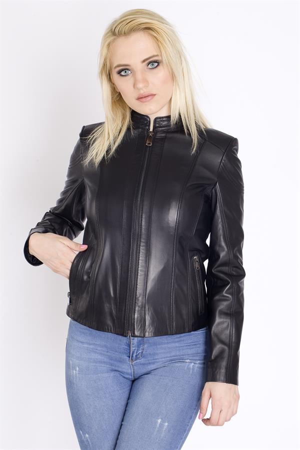 Bayan Kısa Siyah Deri Mont