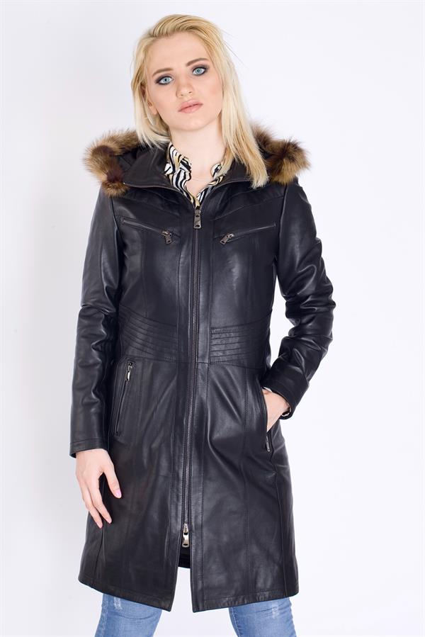 Kadın Siyah Deri Kaban