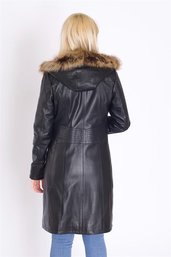 Kadın Siyah Deri Kaban