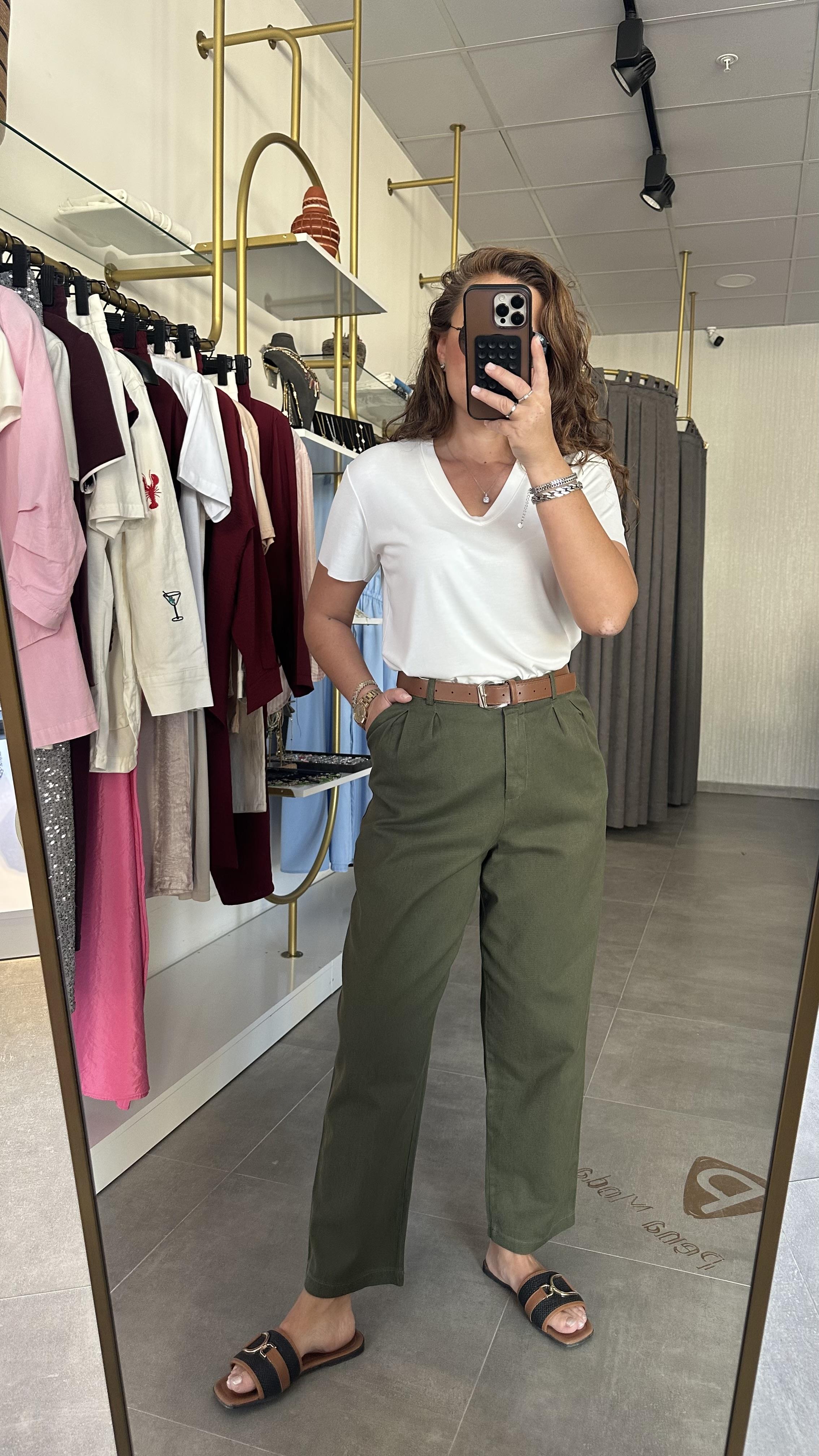 kemerli yeşil pantolon