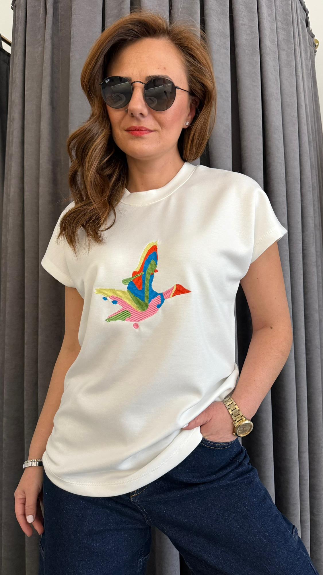 renkli kuş modal kırık beyaz tshirt