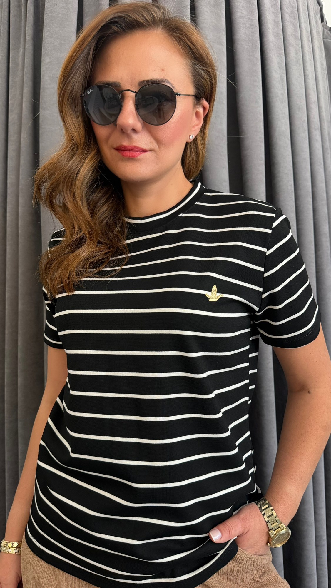 çizgili kuş baskı siyah tshirt