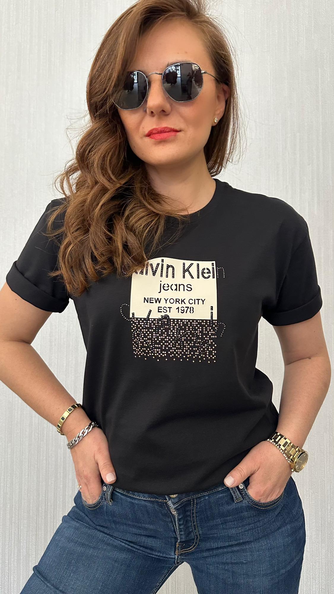 ck taş detay siyah tshirt