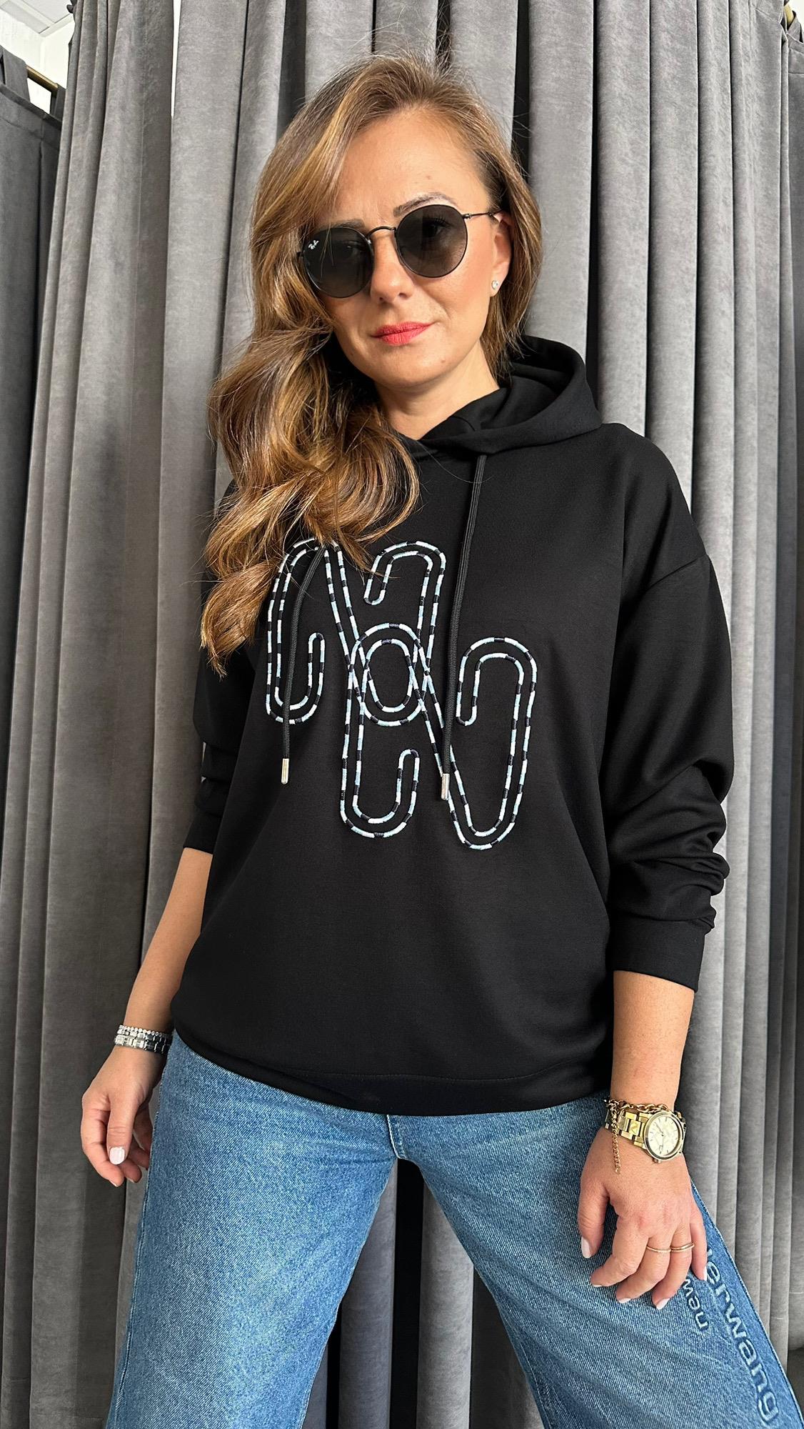 ntwrk model siyah sweat