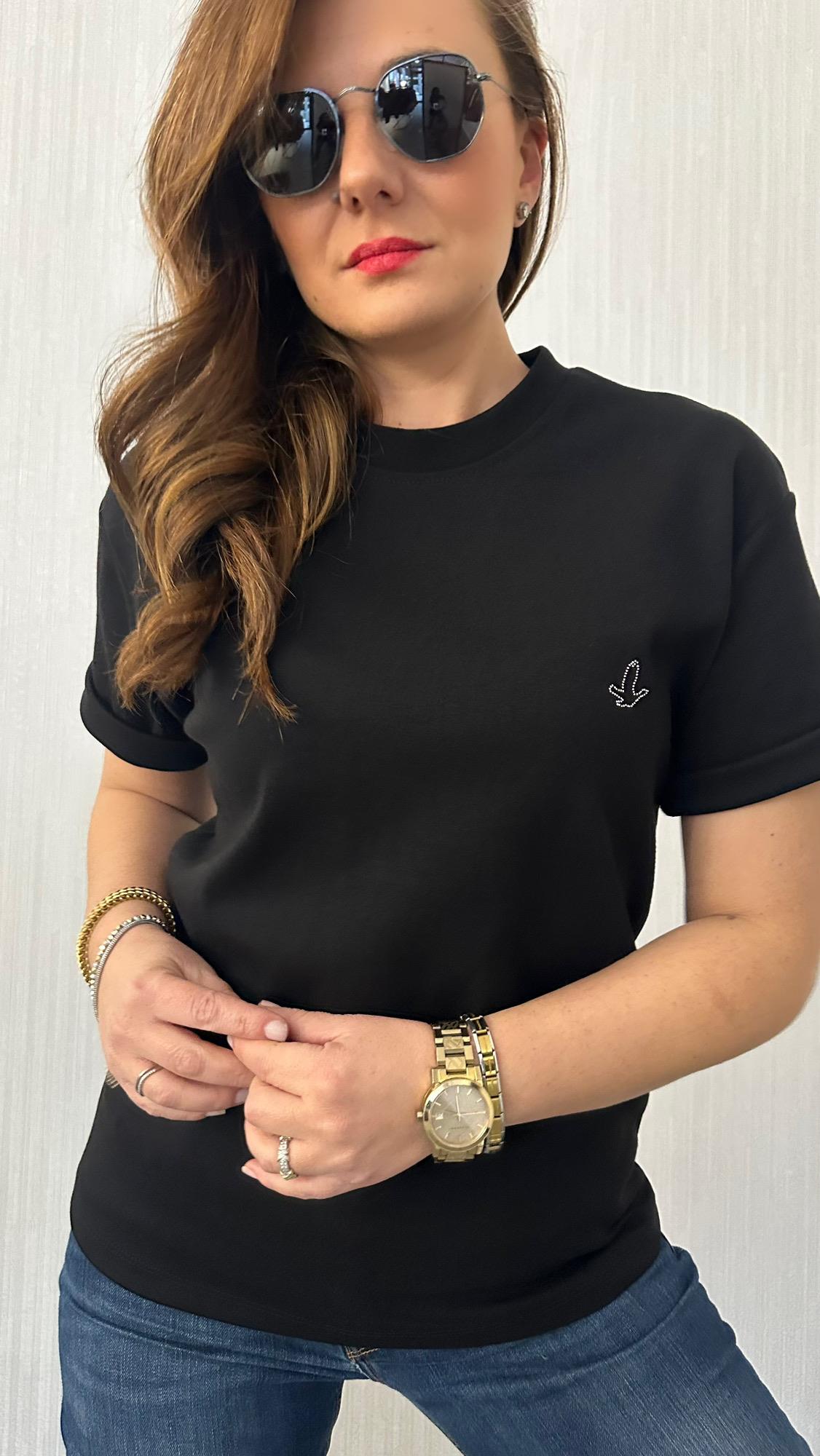 siyah taş kuş logo tshirt