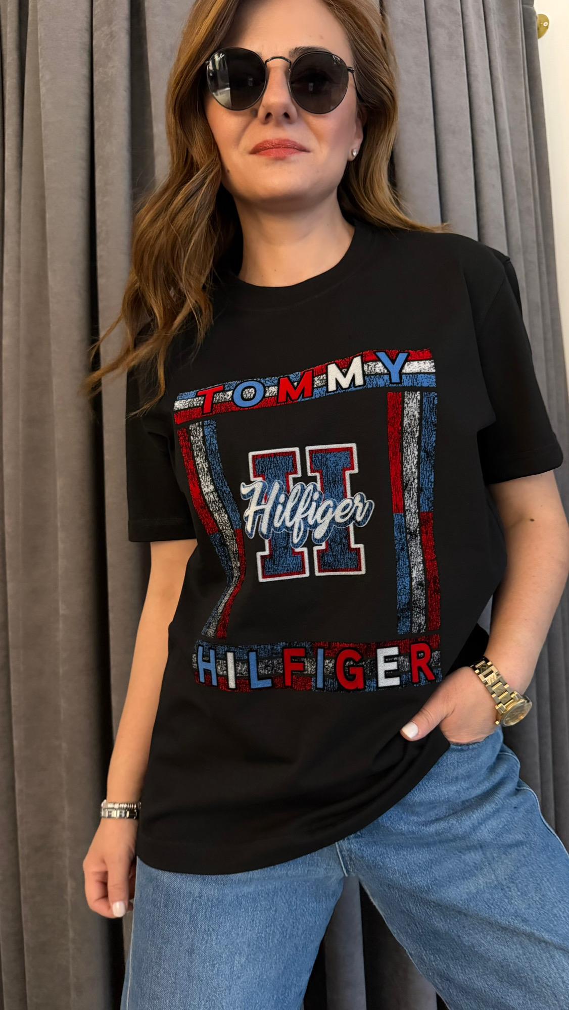 th büyük yazı unısex siyah tshirt