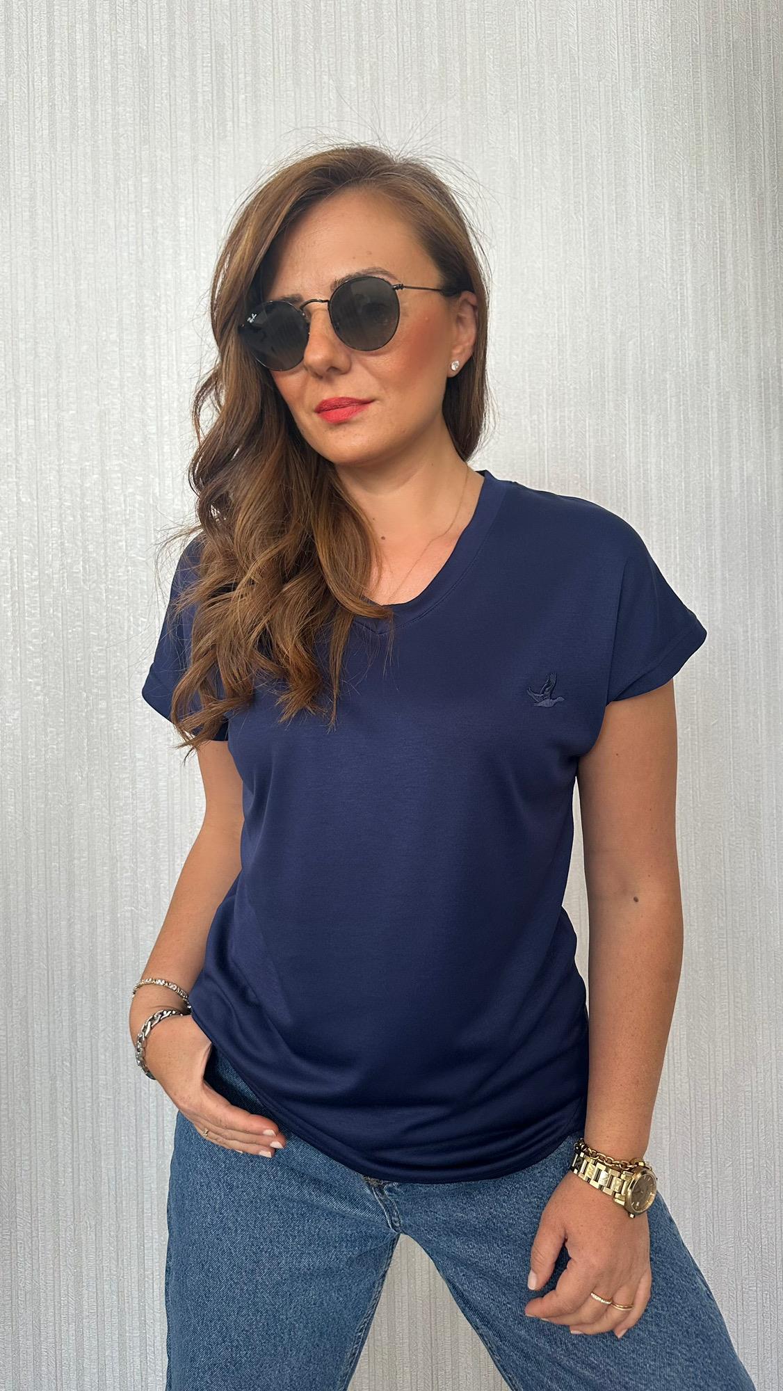 v yaka kuş laci tshirt