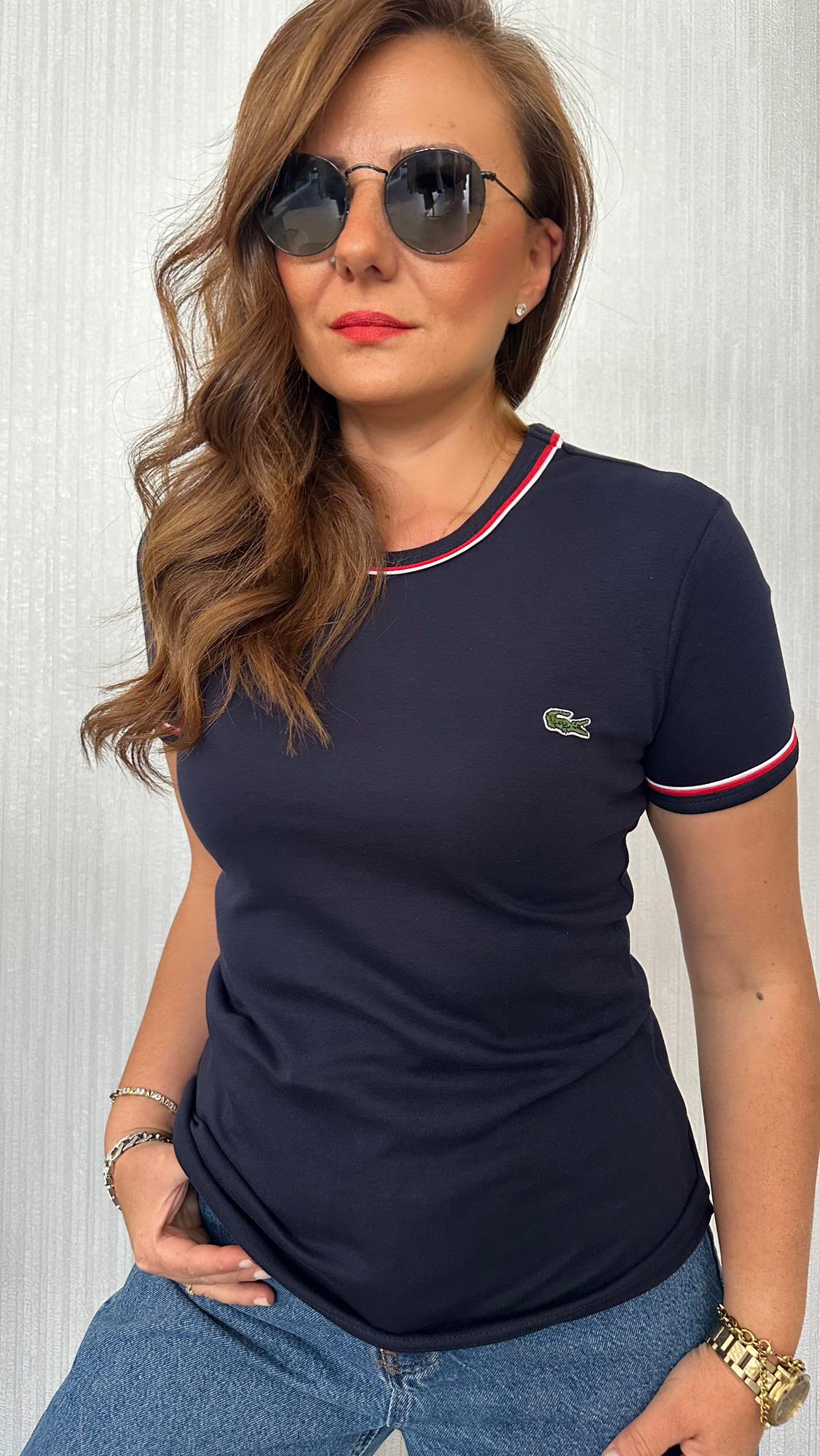 yaka kol biye lacivert tshirt