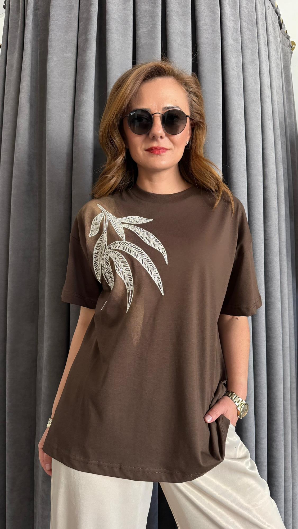 yaprak boncuk kahve tshirt