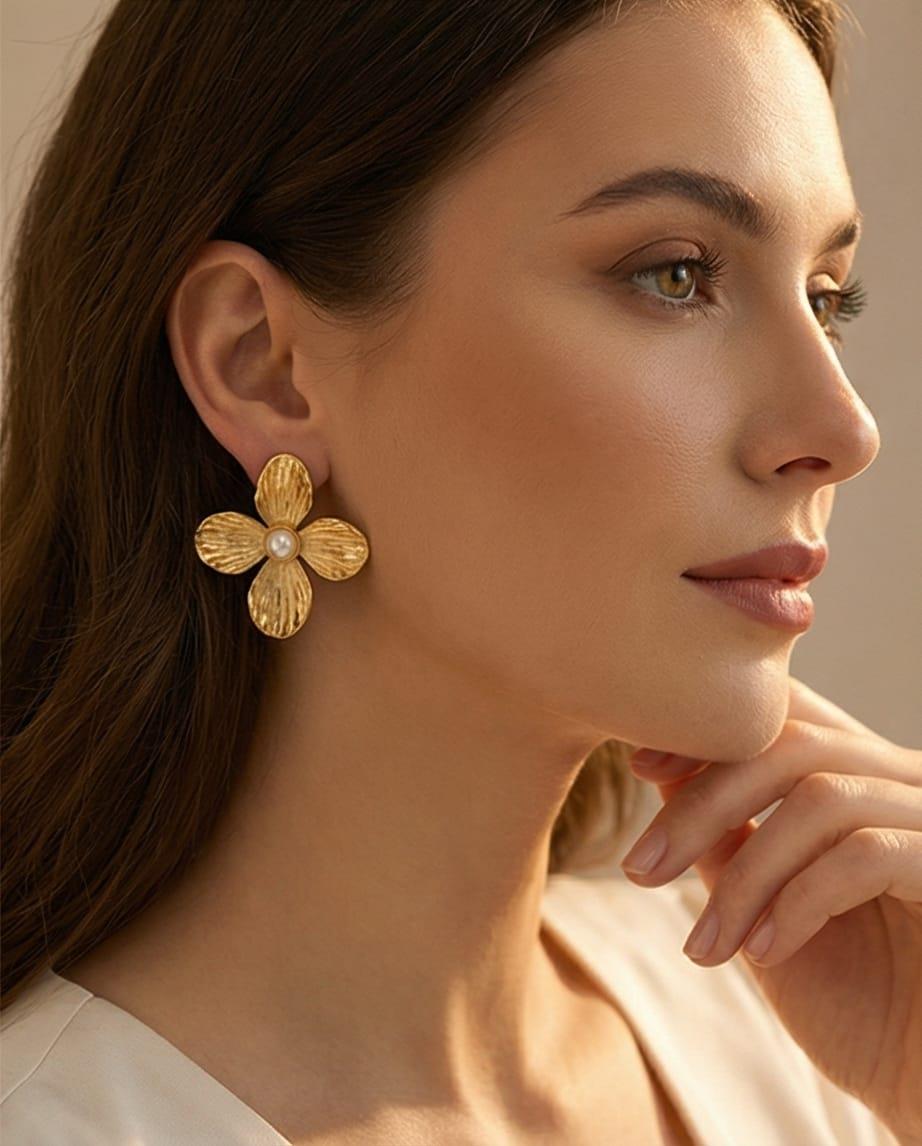 İncili Çiçek Küpe