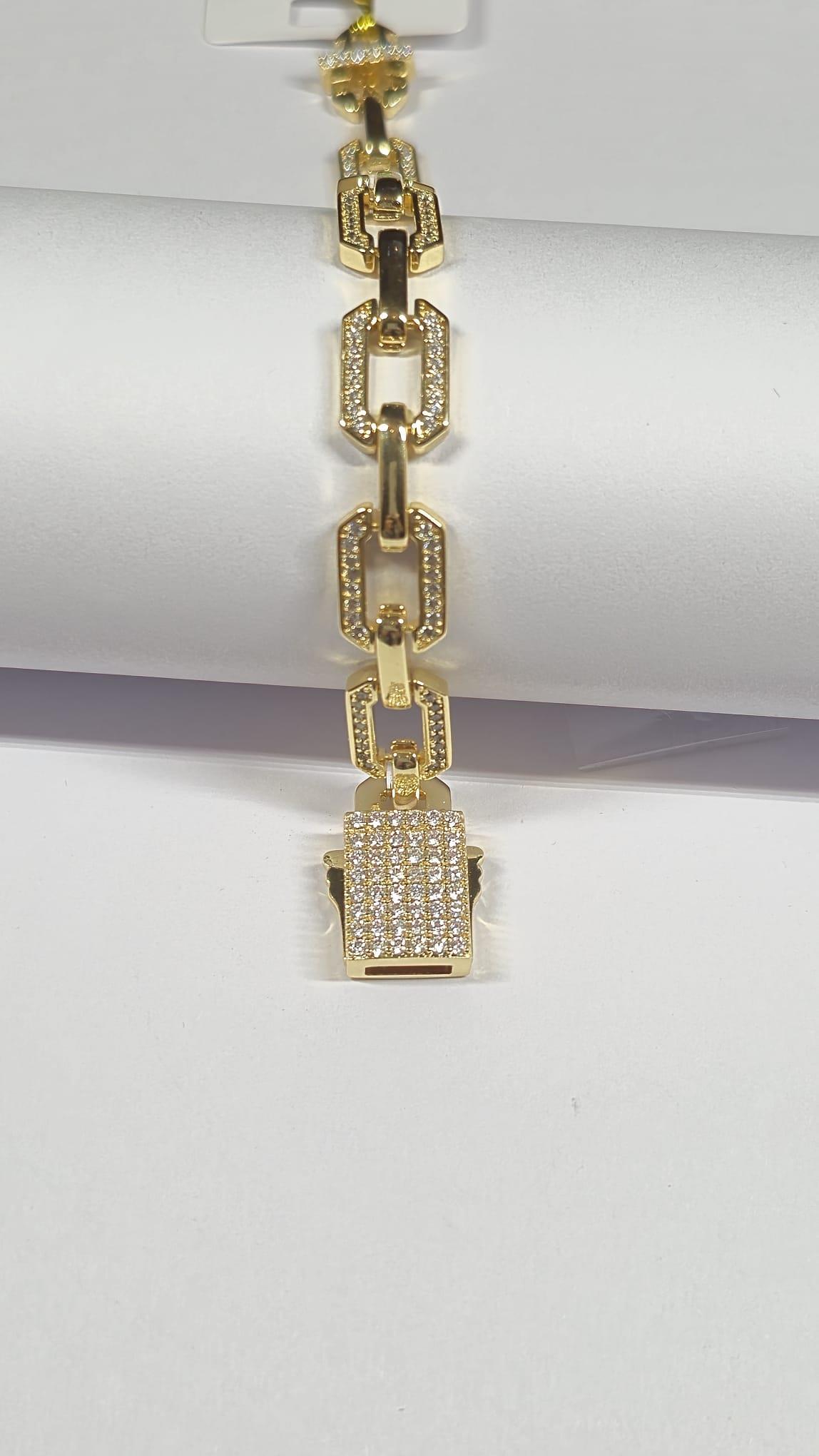 SIRALI DİKDÖRTGEN BİLEKLİK