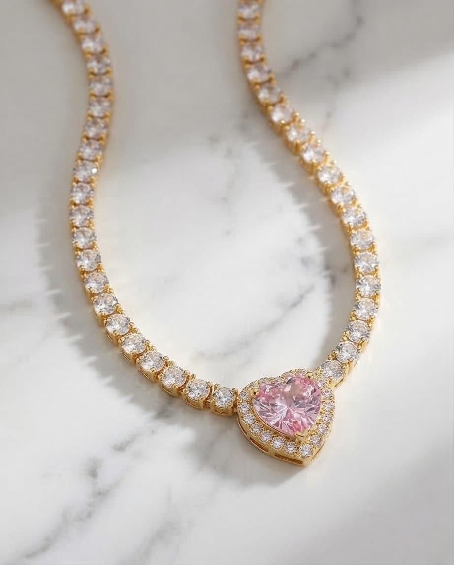 SUYOLU PEMBE TAŞLI KALP KOLYE