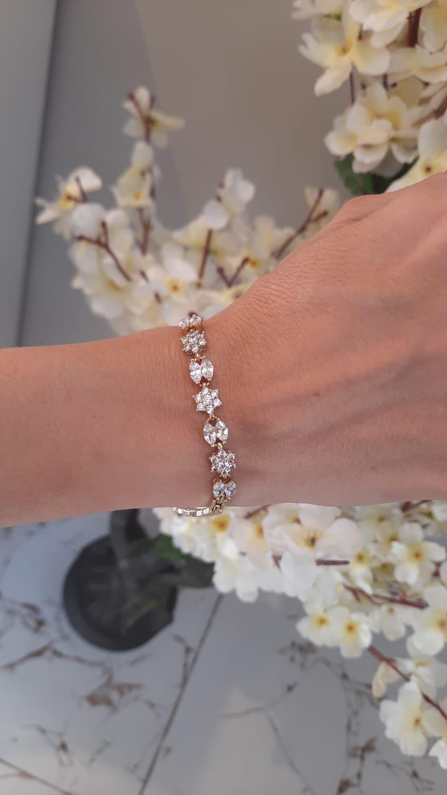 ÇİÇEK-TAŞ BİLEKLİK