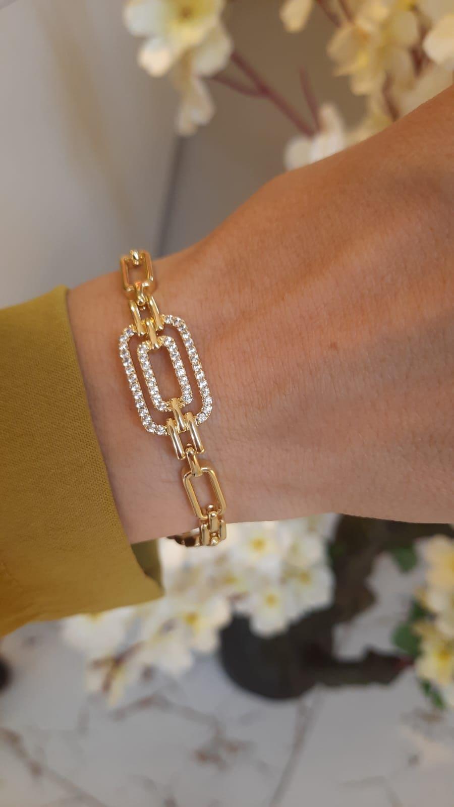 ORTASI TAŞLI DİKDÖRTGEN BİLEKLİK