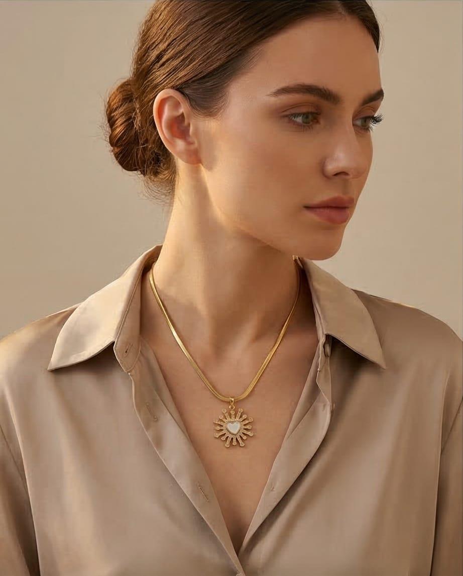 Yassı Zincirli Güneş Kalp Kolye