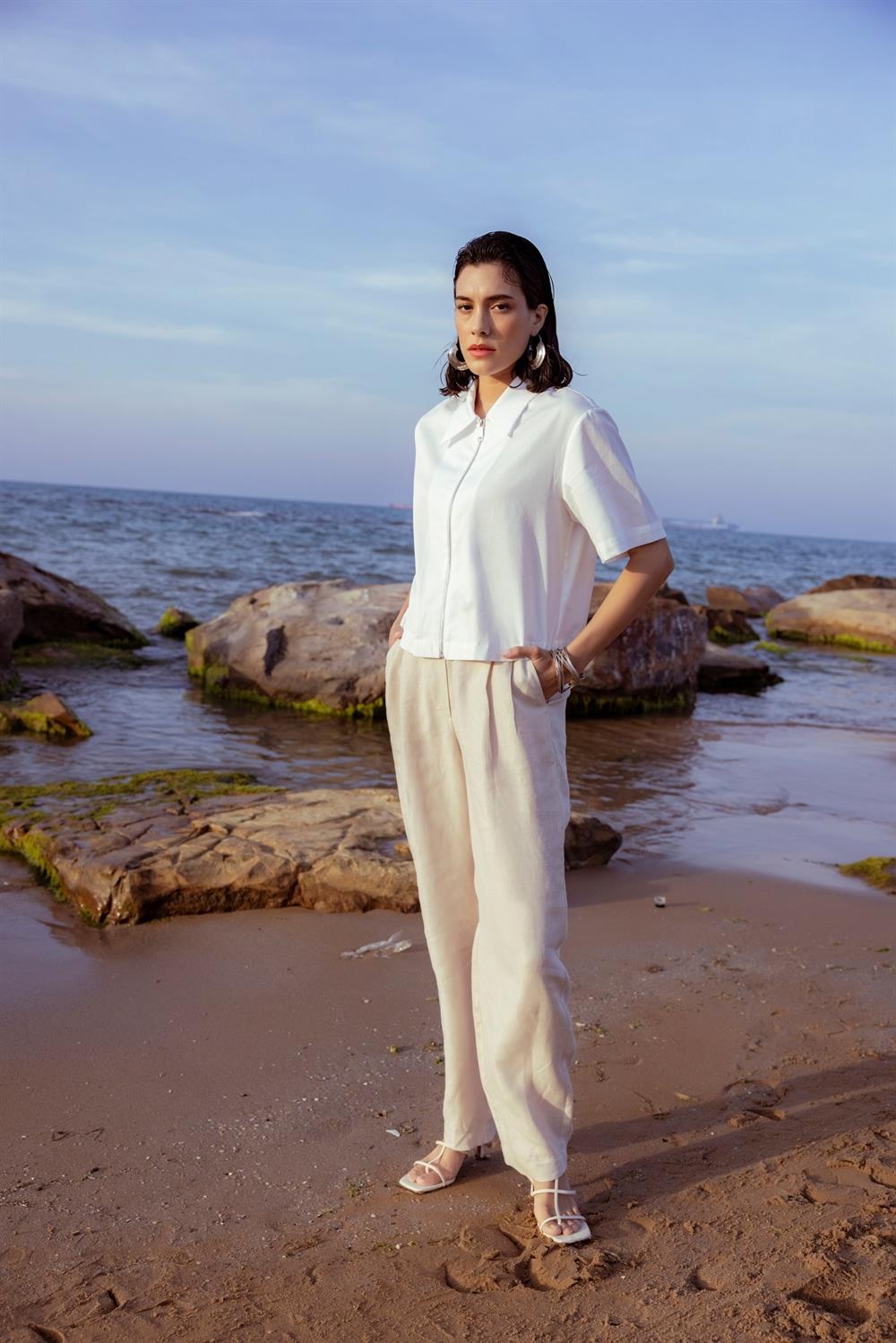  Maeve Beyaz Zipli Poplin Gömlek