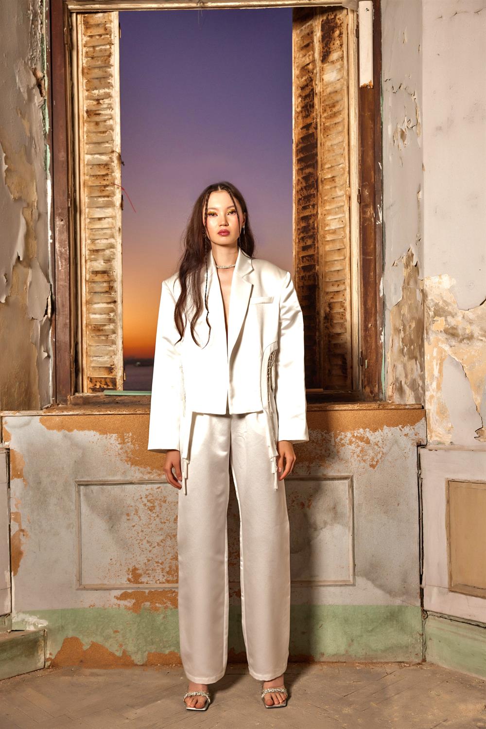 Pearl El İşlemeli Boncuklu Saten Blazer
