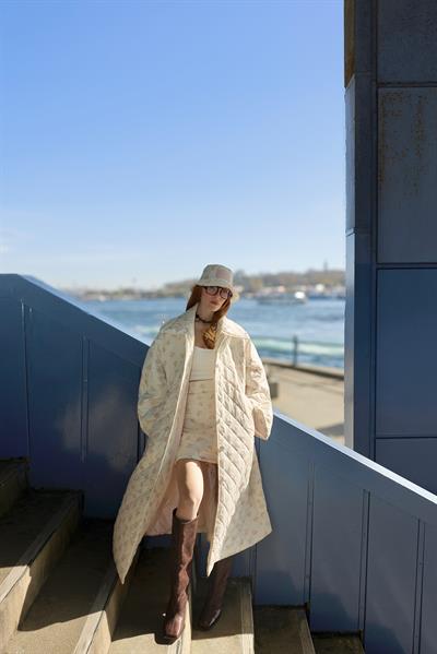 Fairytale Peony Kiss Puff Kaban