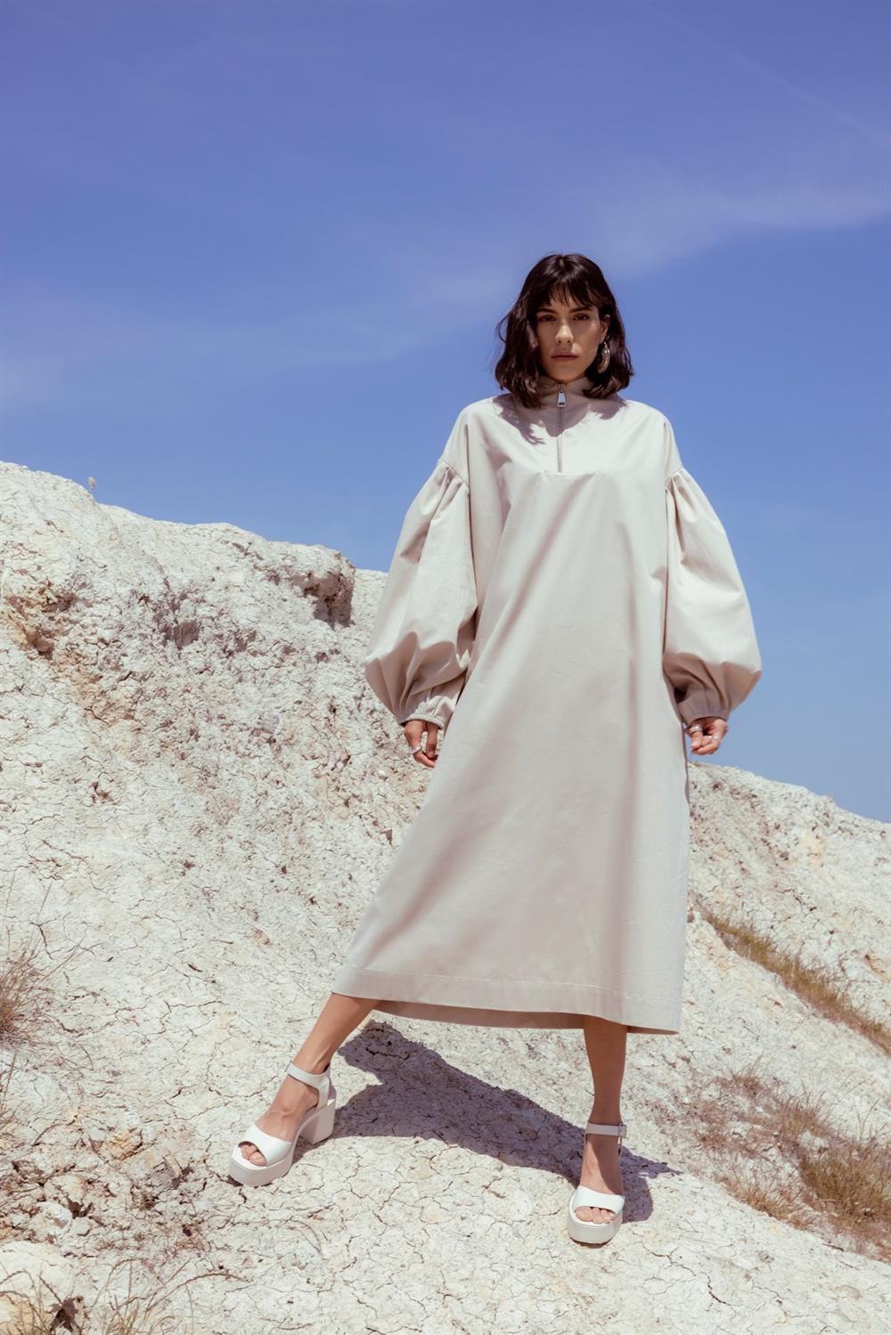  Hemera Stone Collar Zippered Midi Dress