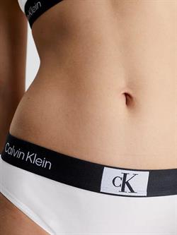 Calvin Klein Kadın Beyaz Bikini Külot   
