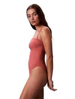 Calvin Klein Kadın Kırmızı Straplez Mayo LV00Q62709