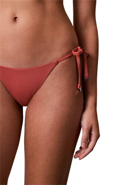 Calvin Klein Kadın Kırmızı Yan Bağlamalı Bikini Altı LV00Q62704
