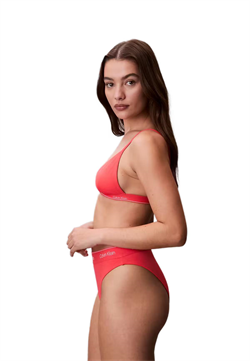 Calvin Klein Kadın Pembe Üçgen Bikini Üstü LV00Q61208