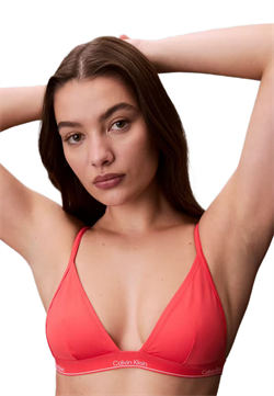 Calvin Klein Kadın Pembe Üçgen Bikini Üstü LV00Q61208
