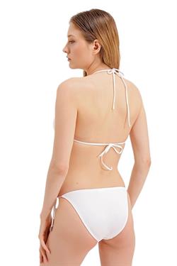 Zeki Aksesuar Detaylı Beyaz Bikini Alt 