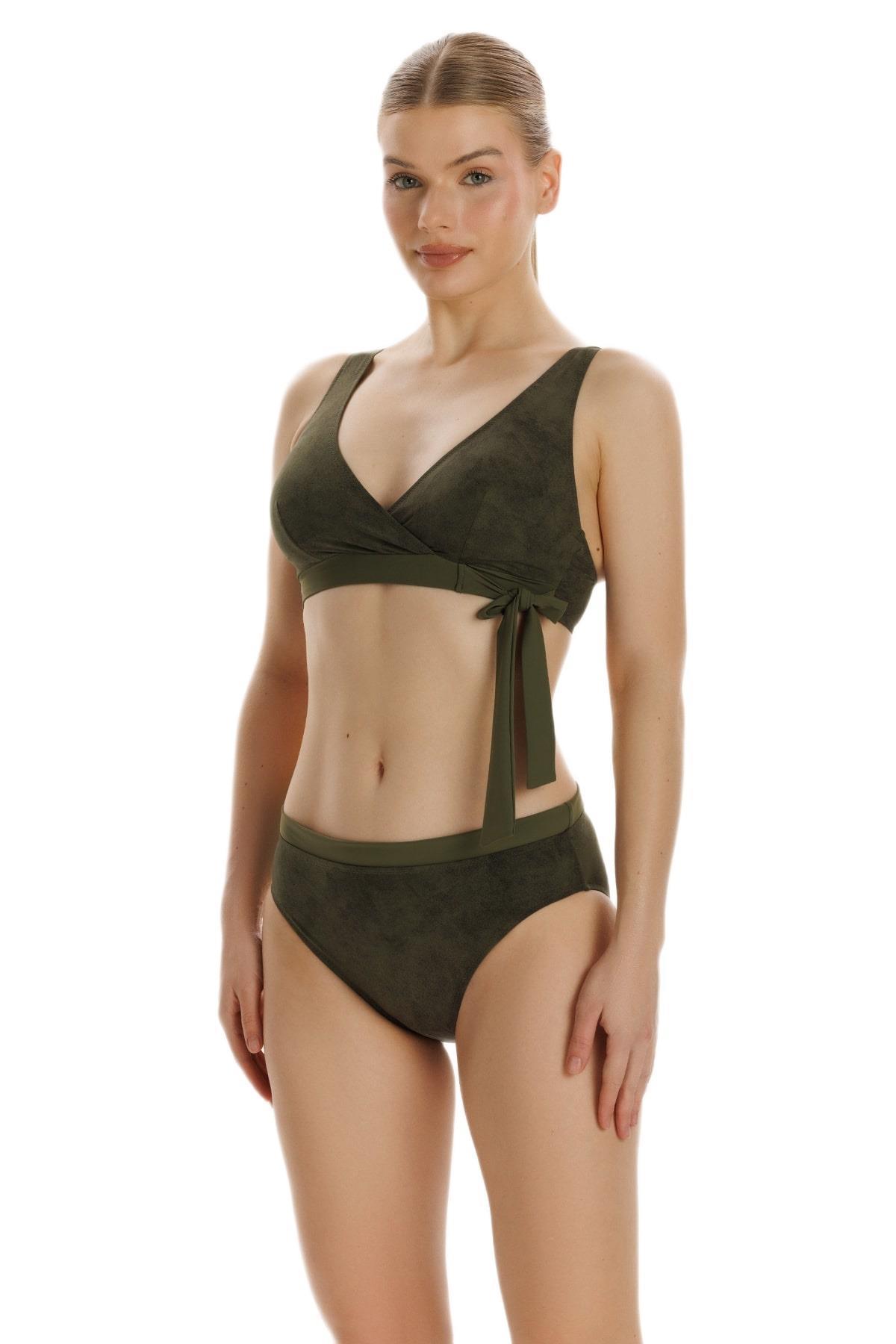 Zeki Yeşil Üçgen Bikini Takımı
