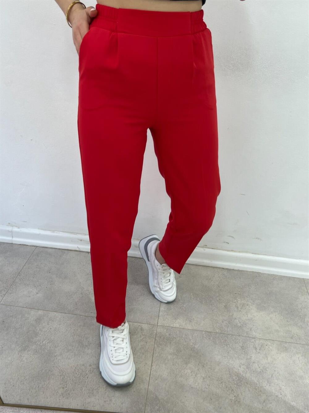 Beli̇ Lasti̇kli̇ Havuç Kesi̇m Pantolon Kirmizi