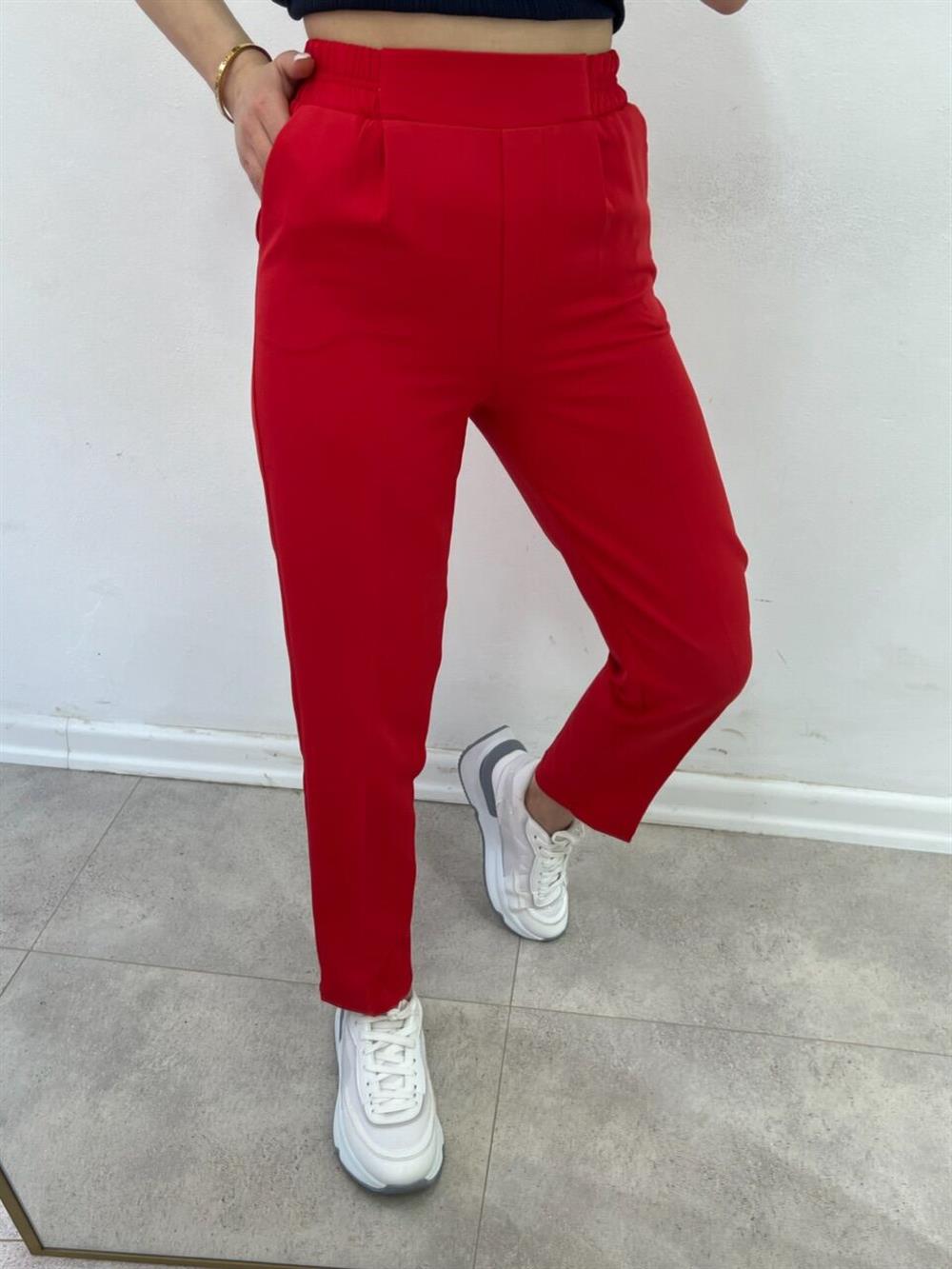 Beli̇ Lasti̇kli̇ Havuç Kesi̇m Pantolon Kirmizi