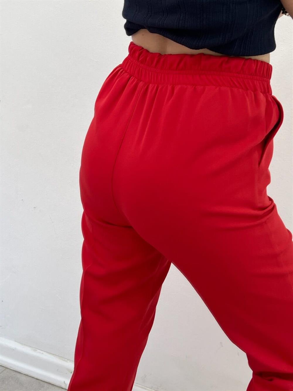 Beli̇ Lasti̇kli̇ Havuç Kesi̇m Pantolon Kirmizi