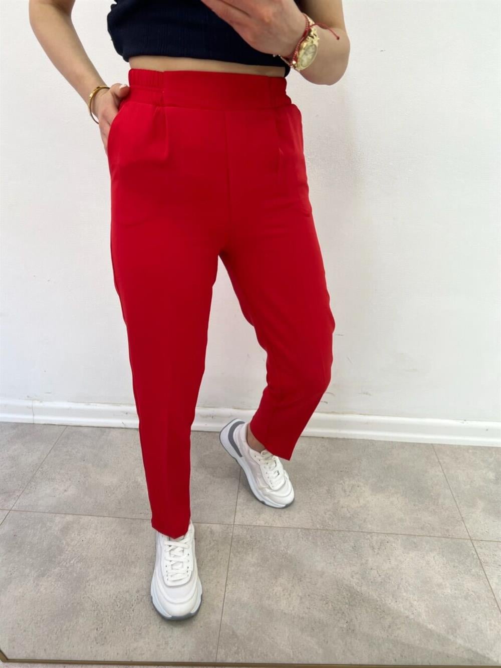 Beli̇ Lasti̇kli̇ Havuç Kesi̇m Pantolon Kirmizi