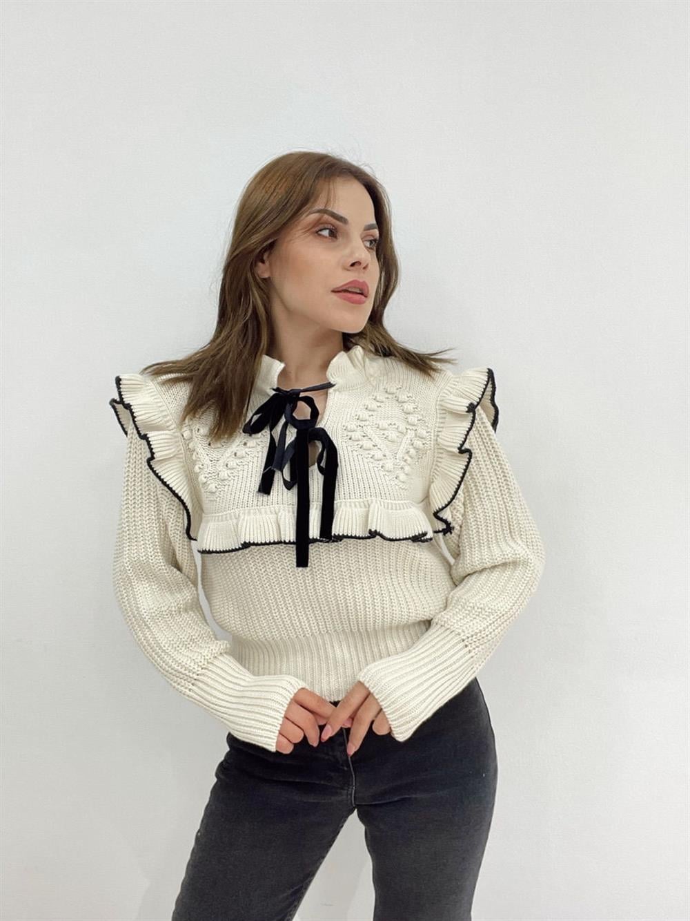 Ekru Bağlamali Kazak