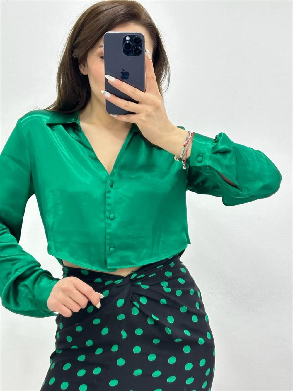 Yeşi̇l Kisa Saten Gömlek