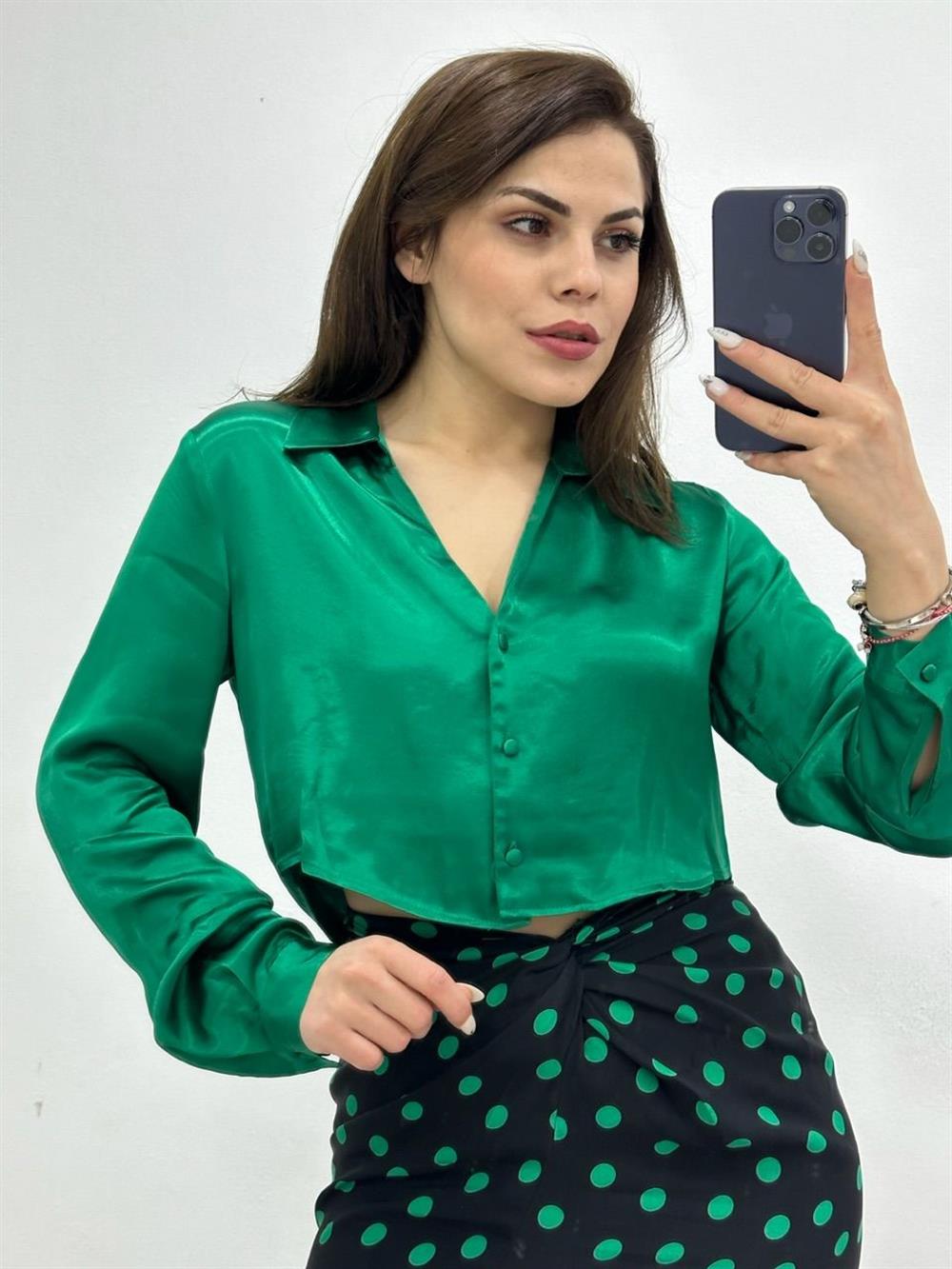 Yeşi̇l Kisa Saten Gömlek