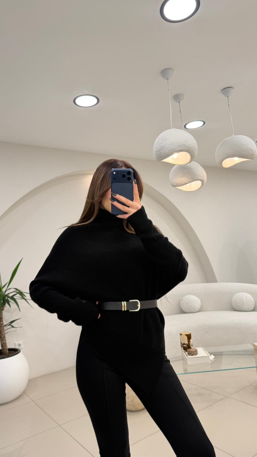 BALIKÇI YAKA ASİMETRİK KAZAK SİYAH