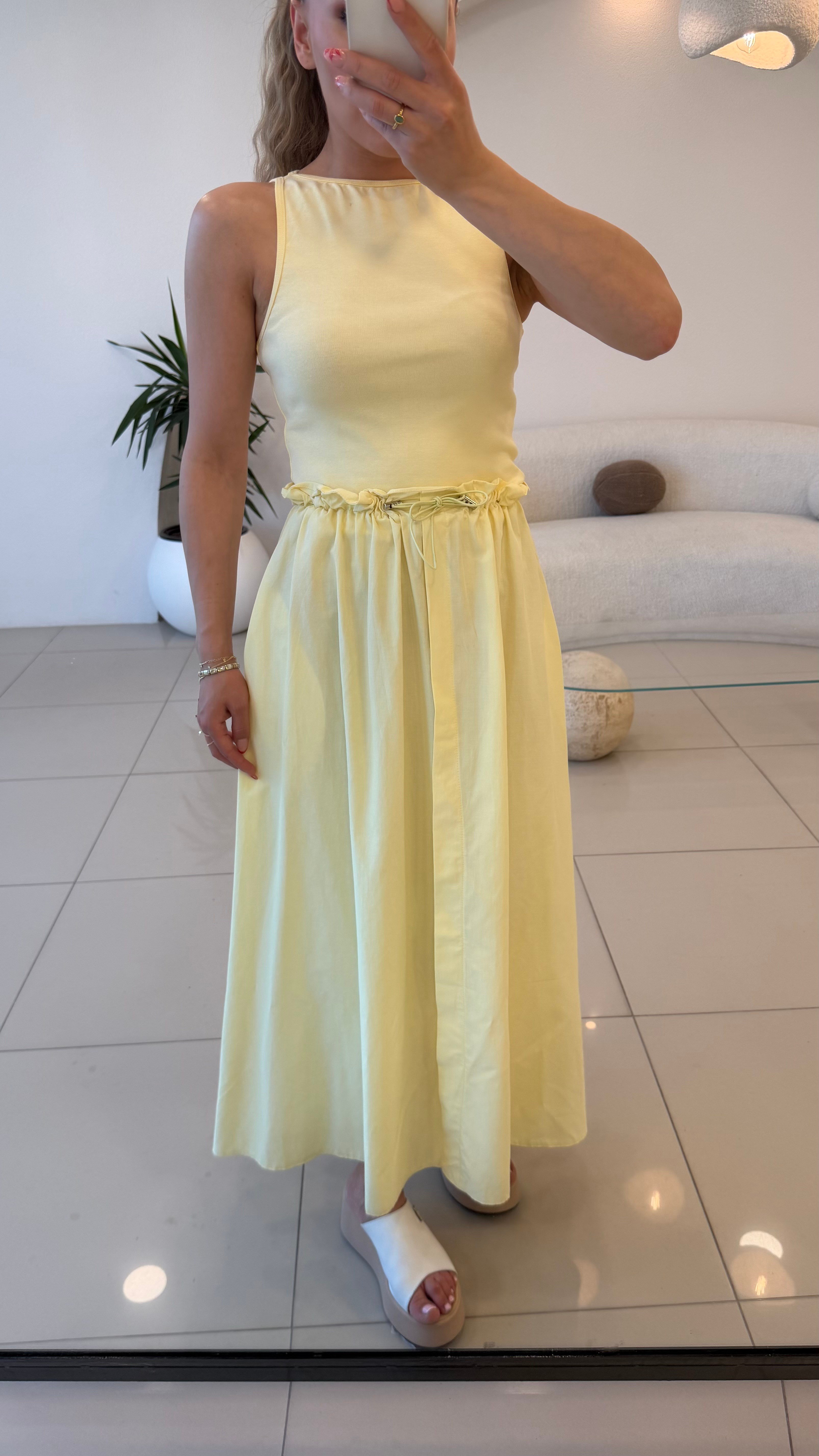 BEL BAĞLAMALI ALT POPLİN ELBİSE SARI