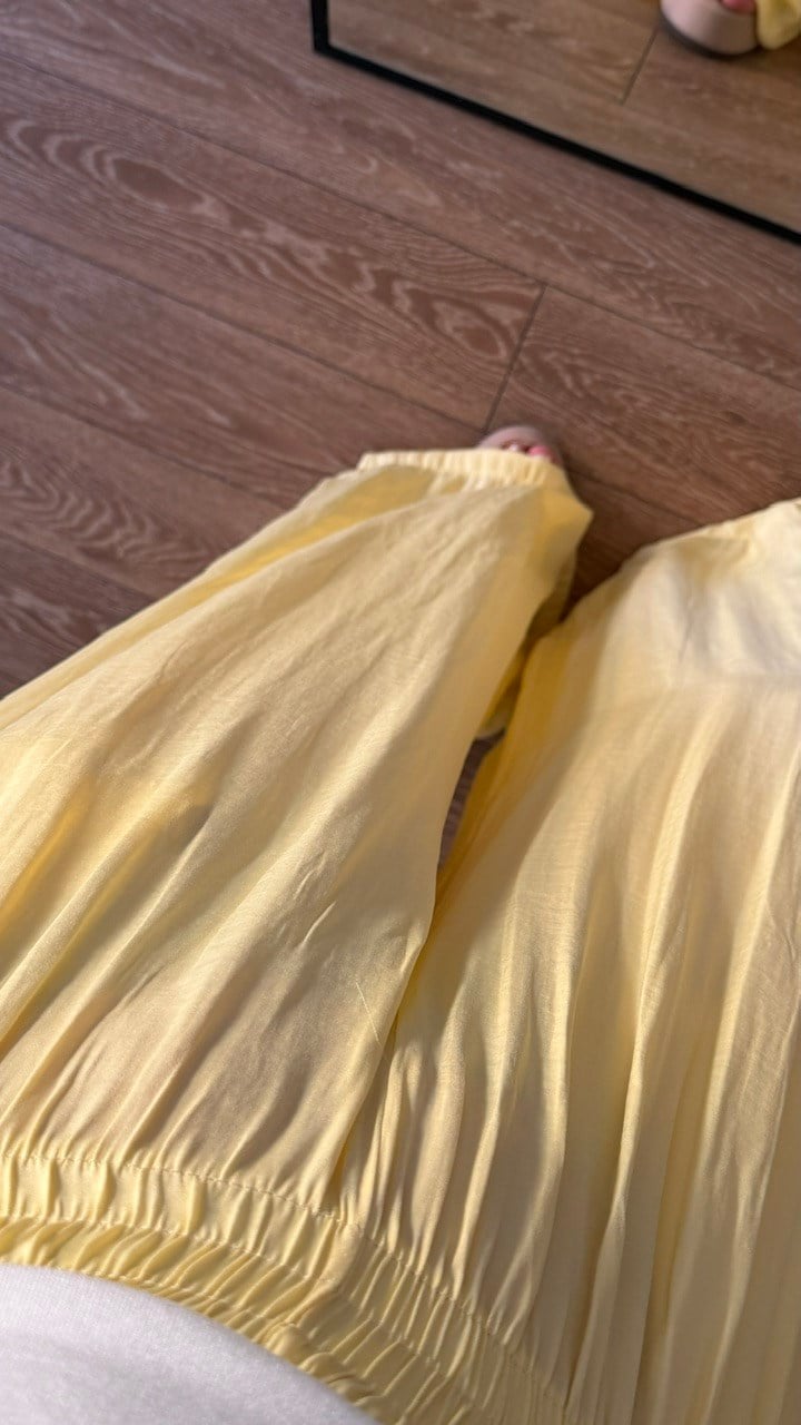 Bel Lastikli Saten Pantolon Sarı