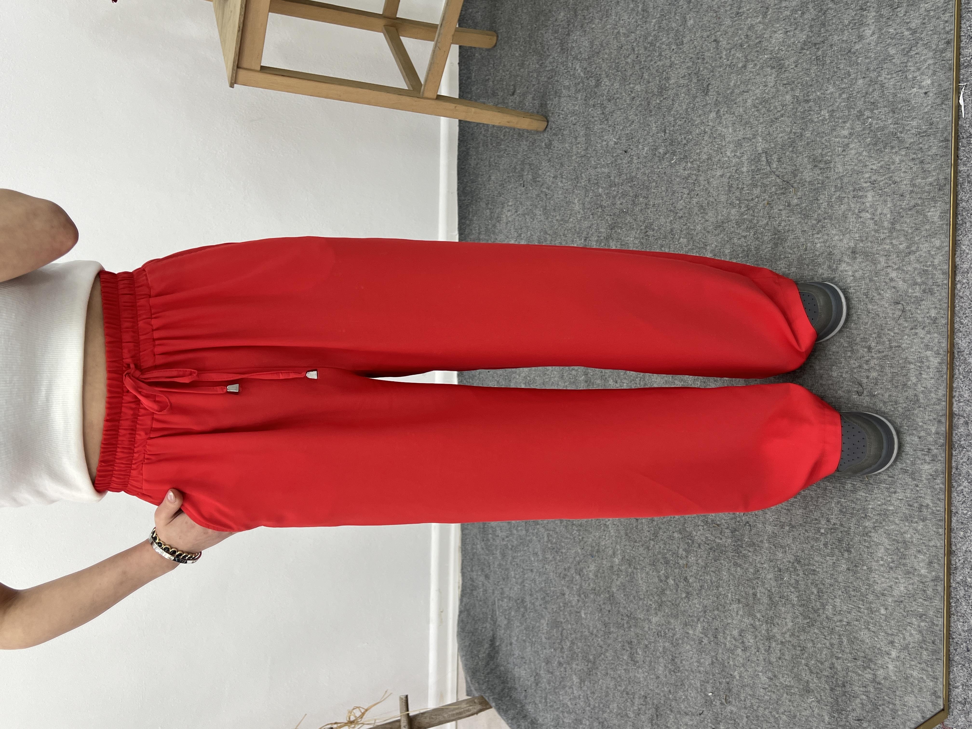 Beli̇ Lasti̇kli̇ Bol Paça Pantolon Kirmizi