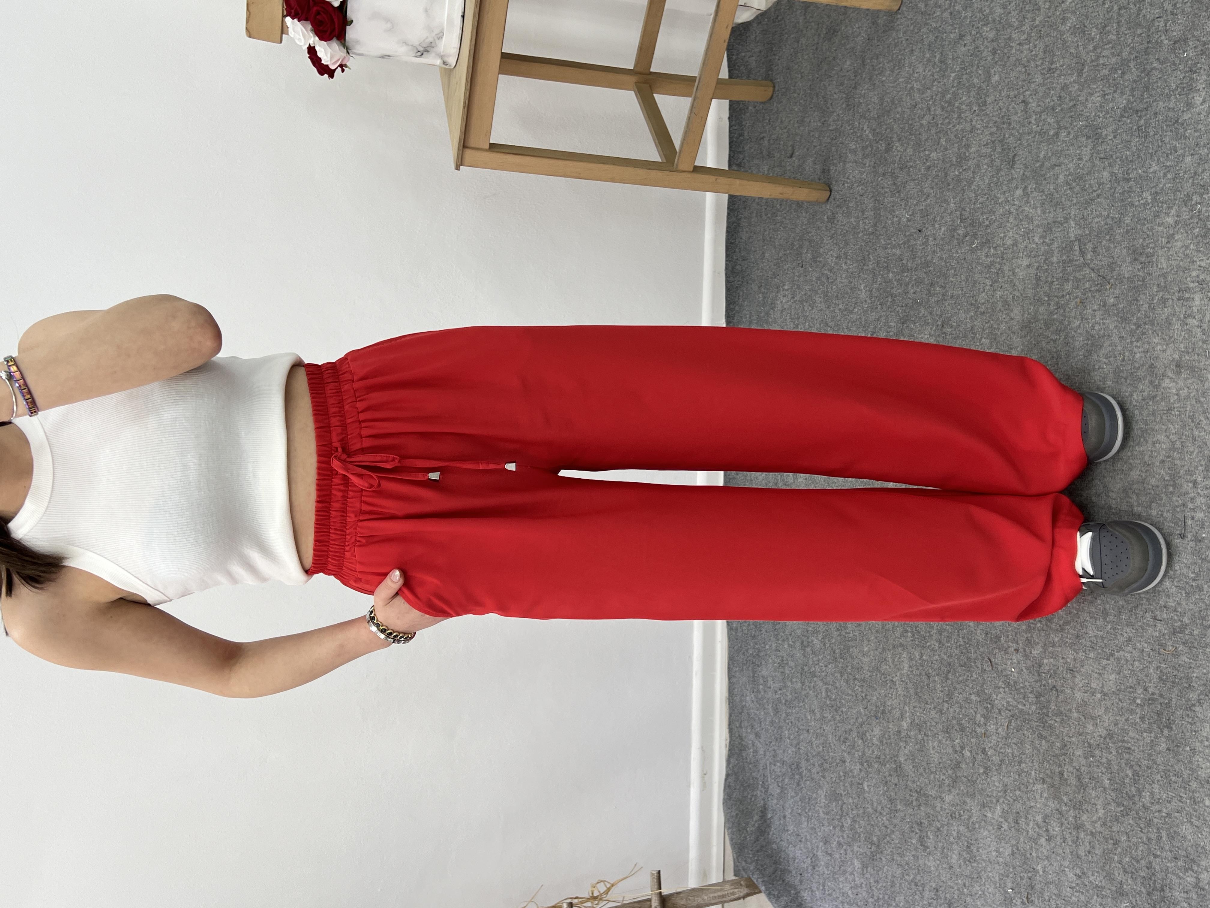 Beli̇ Lasti̇kli̇ Bol Paça Pantolon Kirmizi