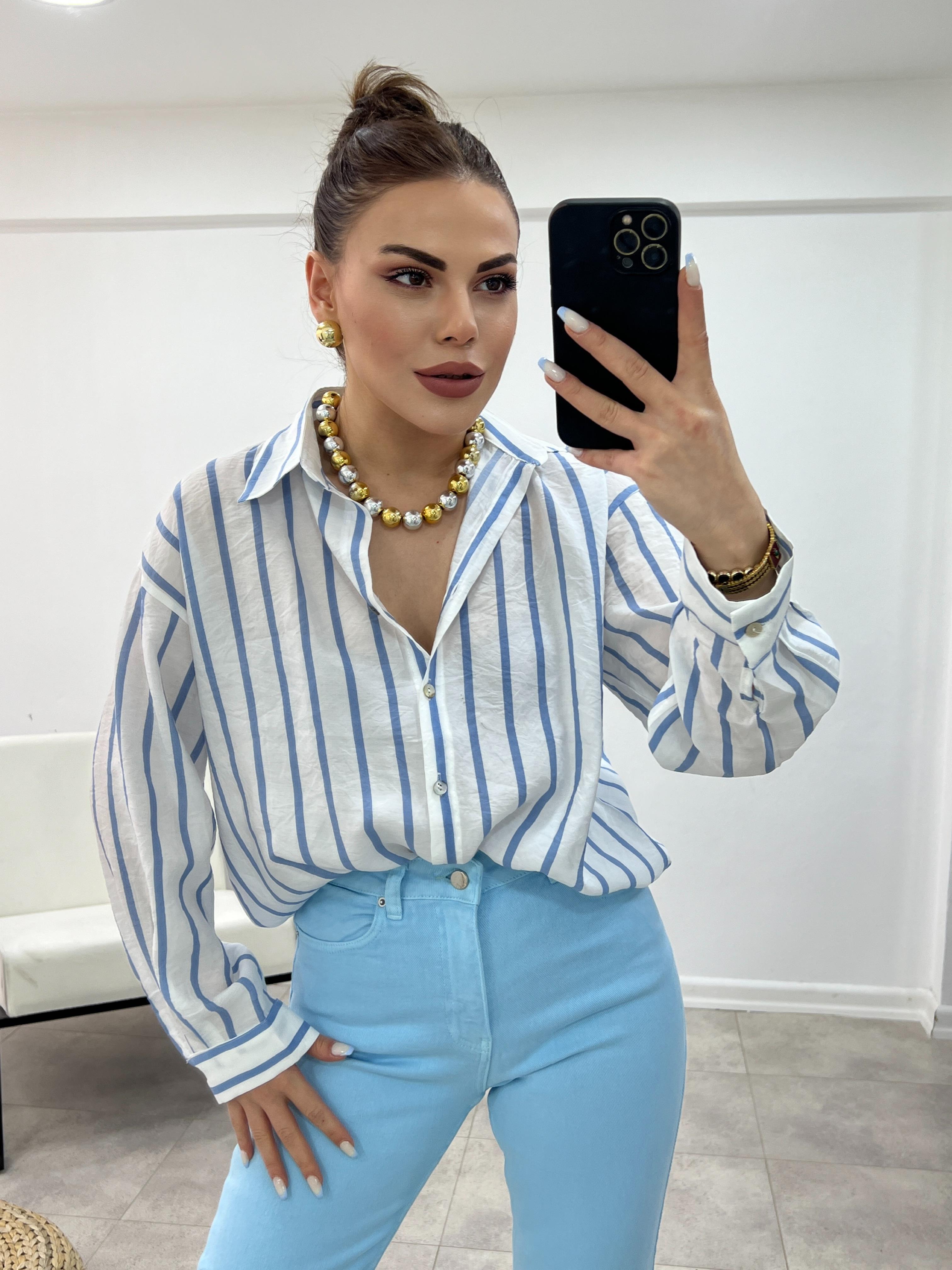 Beyaz Üzeri̇ Bebe Mavi̇ Çi̇zgi̇li̇  Gömlek