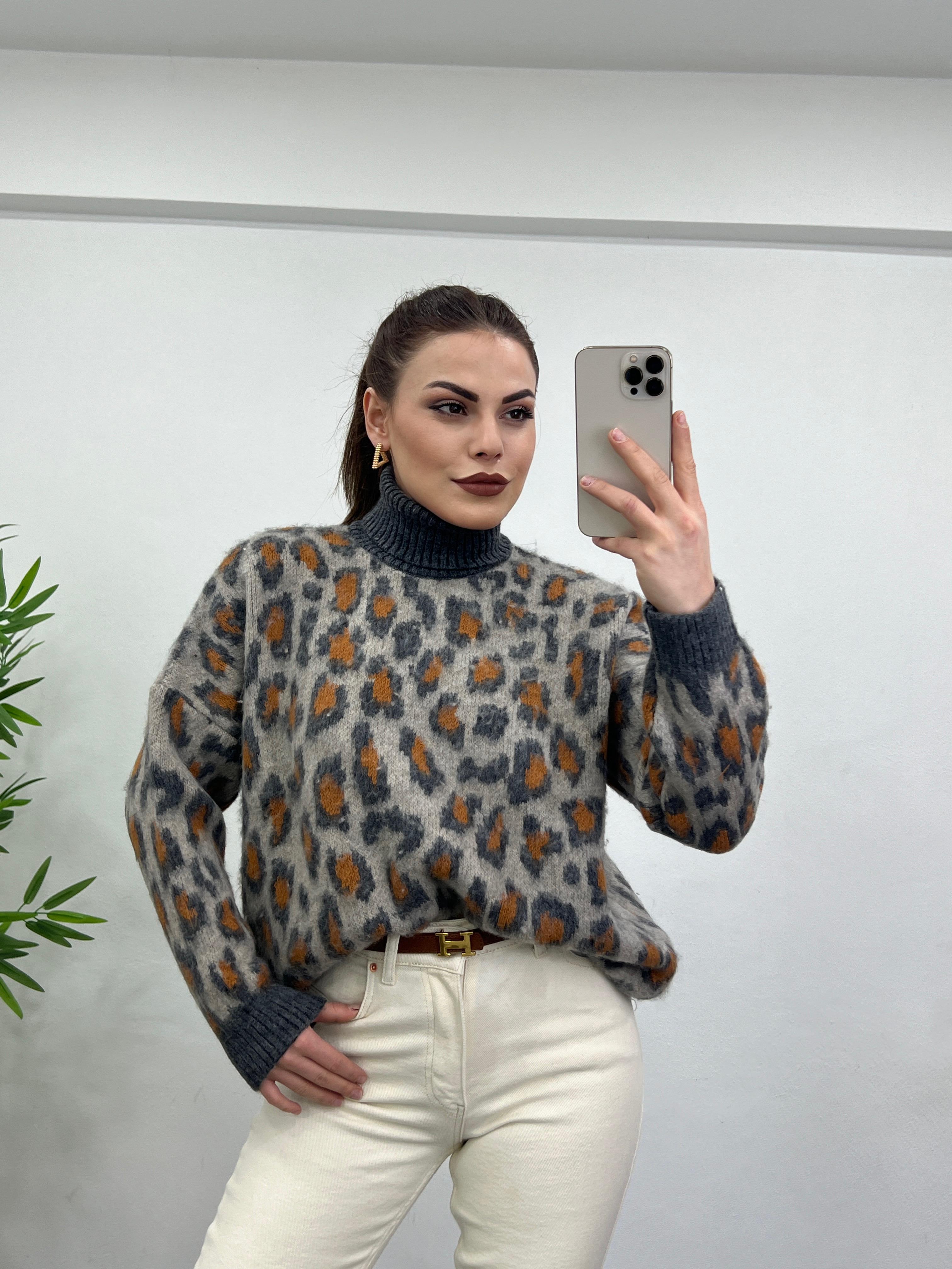 Boğazli Leopar Desenli̇ Kazak