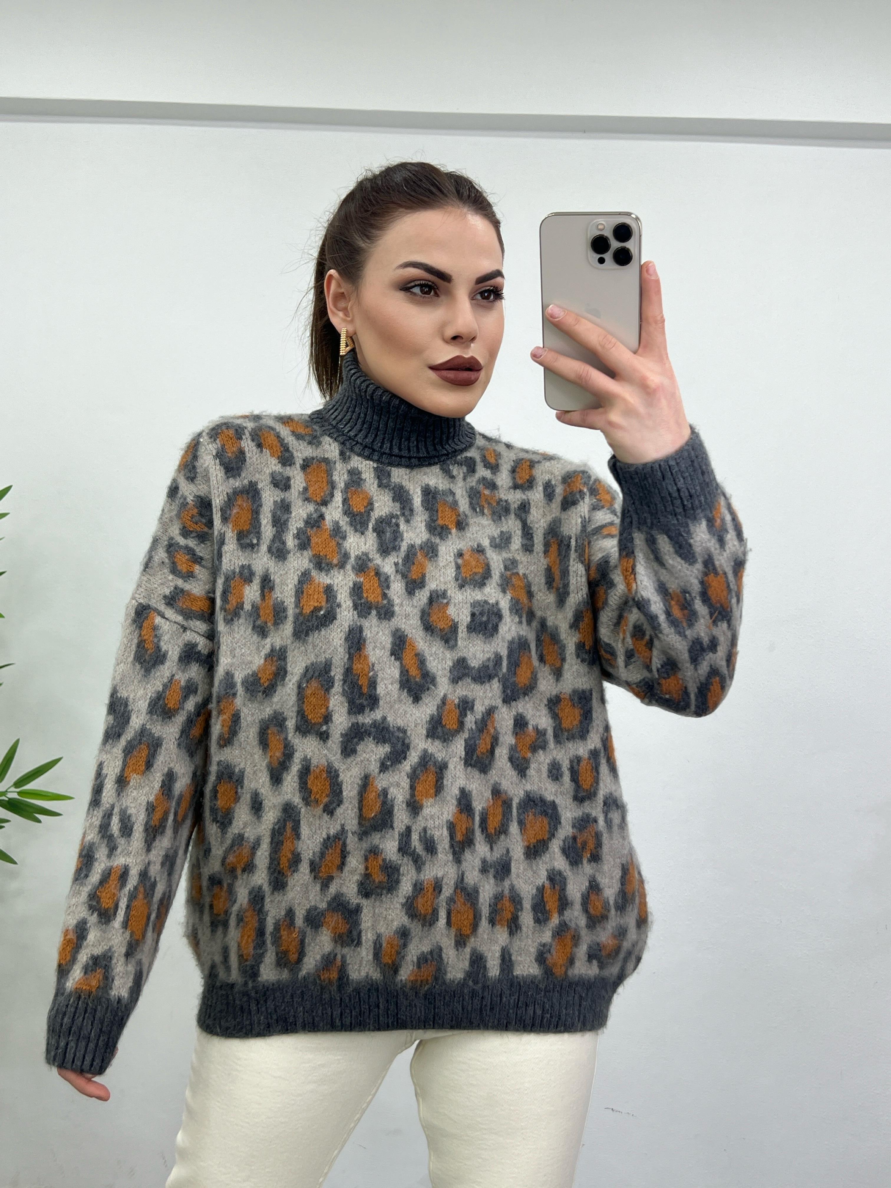 Boğazli Leopar Desenli̇ Kazak