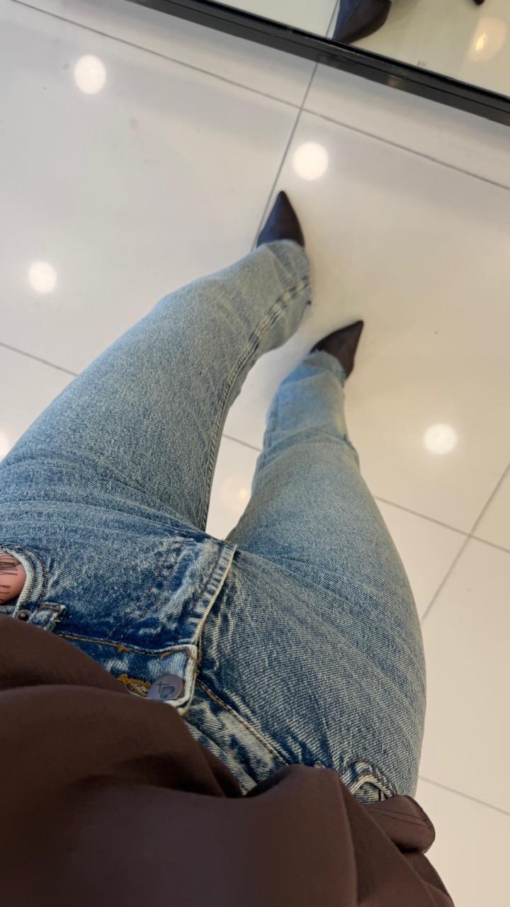 BOL PAÇA TAŞLANMIŞ TİNTLİ  MAVİ JEAN 